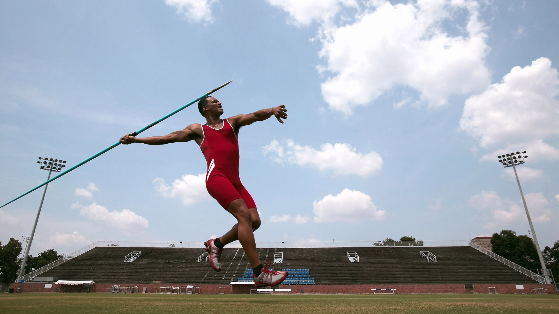 巴尔韦德一锤定音，加拿大打穿莱比锡红牛背后的战术革命