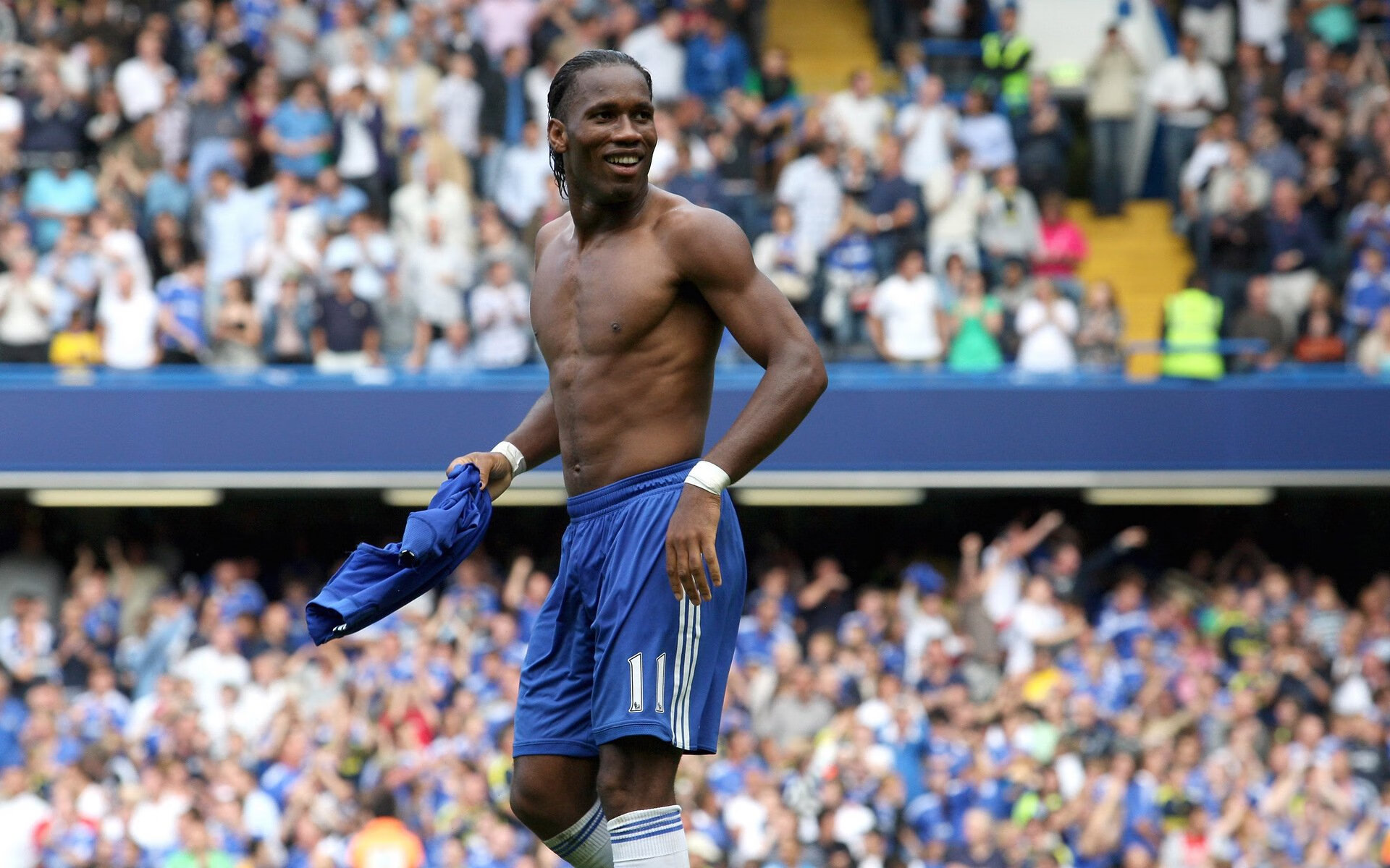 从凯塞多到喀麦隆，足球世界里的非典型爆发如何重塑国际米兰的认知版图