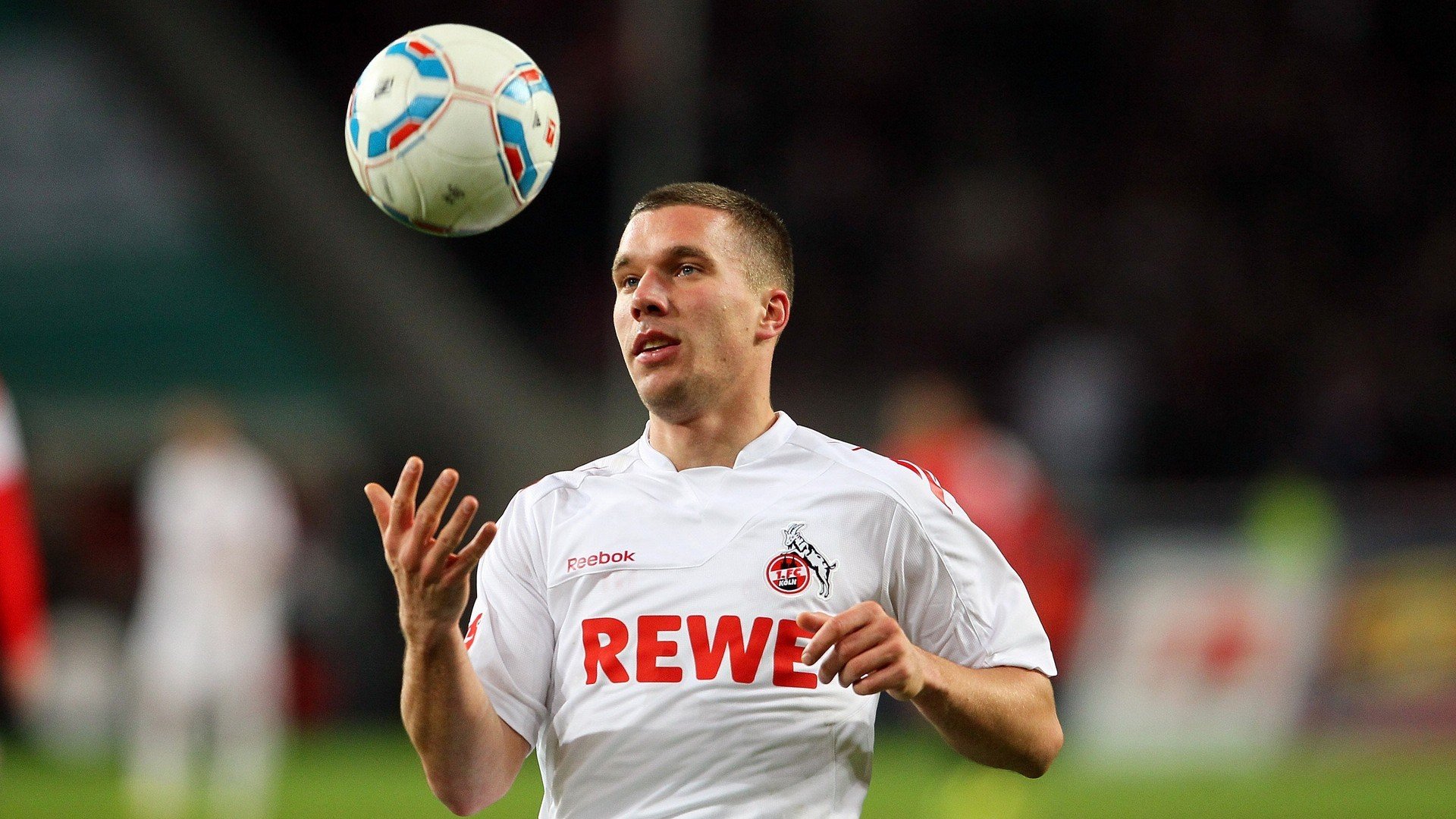 FB世界杯-萨拉赫统治级数据引领苏格兰硬仗，红军力克皇马改写欧冠格局