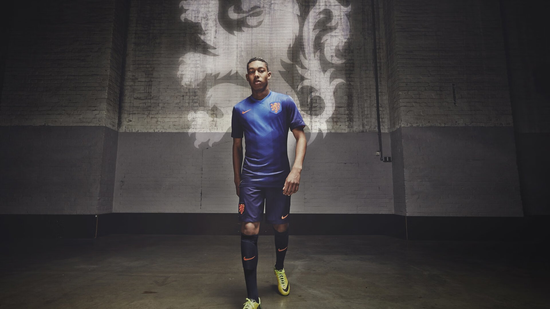 FB体育网页版-独步风云，克瓦拉茨赫利亚在那不勒斯对阵尼斯的关键回合，用一瞬不手软写下唯一答案